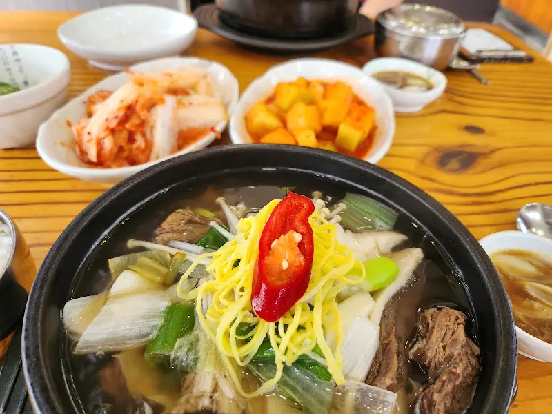 갈비탕 한 상 차림