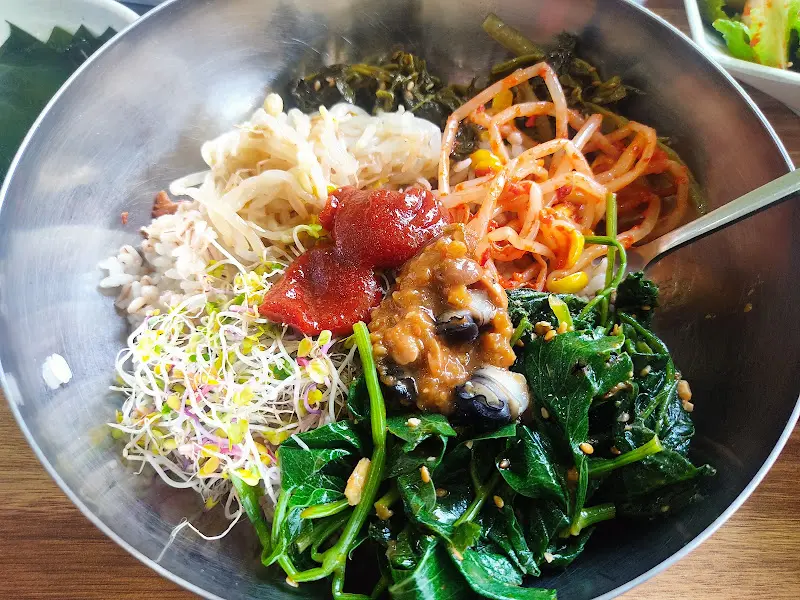 클로즈업으로 찍은 비빔밥