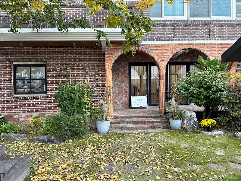 카페 온,흐해 외관