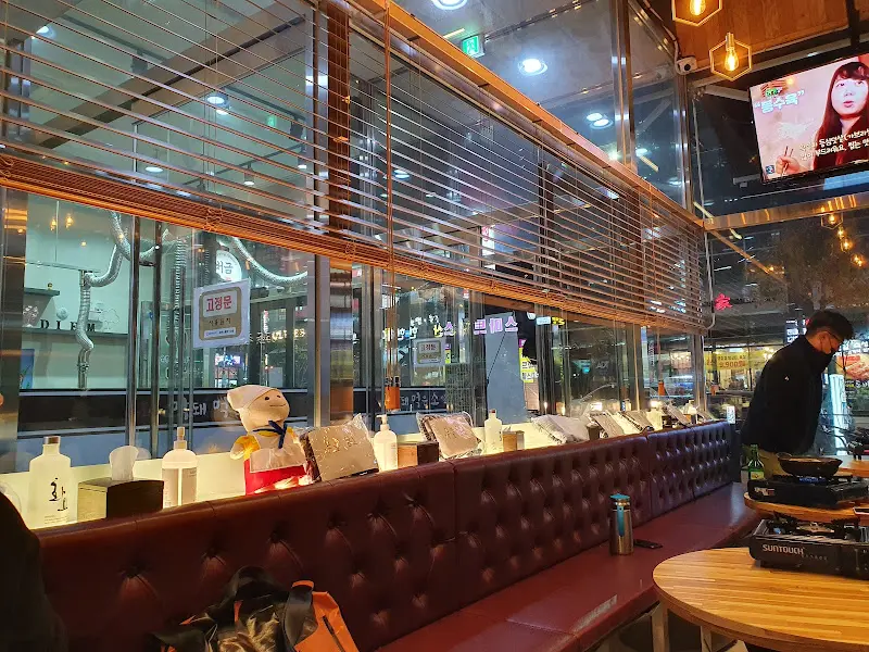 봉수육 내부 인테리어