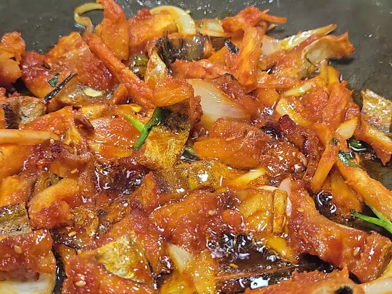 윤기가 좔좔 흐르는 황태구이