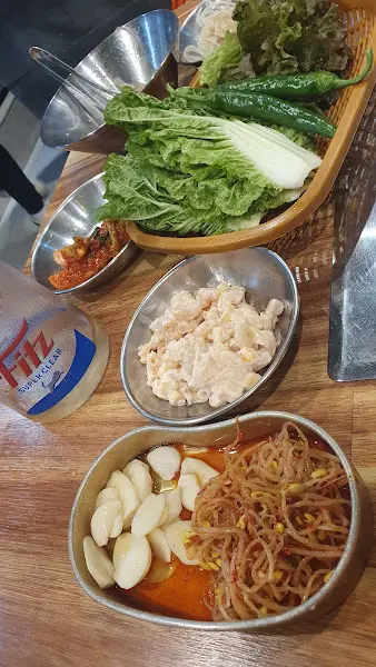 다양한 밑반찬들