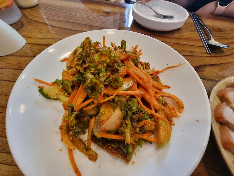 매콤한 비빔국수