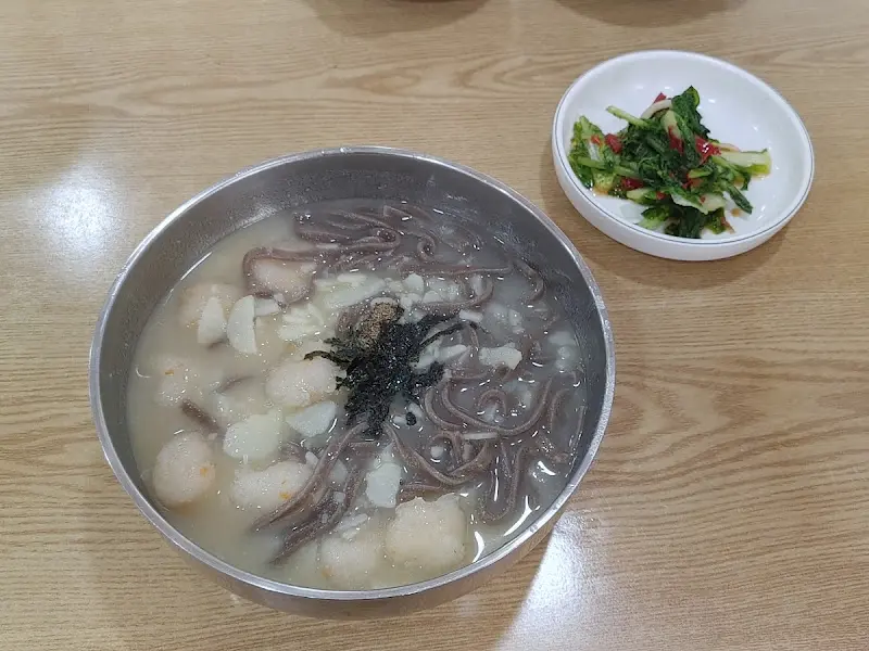 옹심이 메밀칼국수