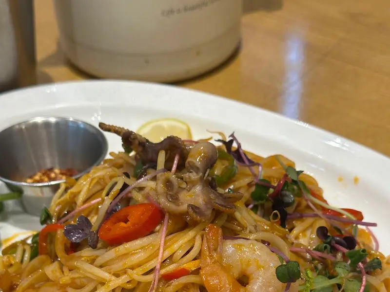 킹새우 해물 볶음 쌀국수