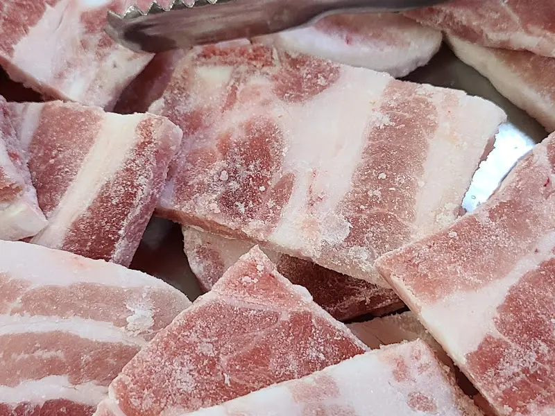 냉동 삼겹살 근접 사진