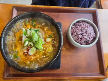 송정의 숨겨진 보석, 북산해장에서 맛보는 울산 해장국과 육회비빔밥의 황홀경