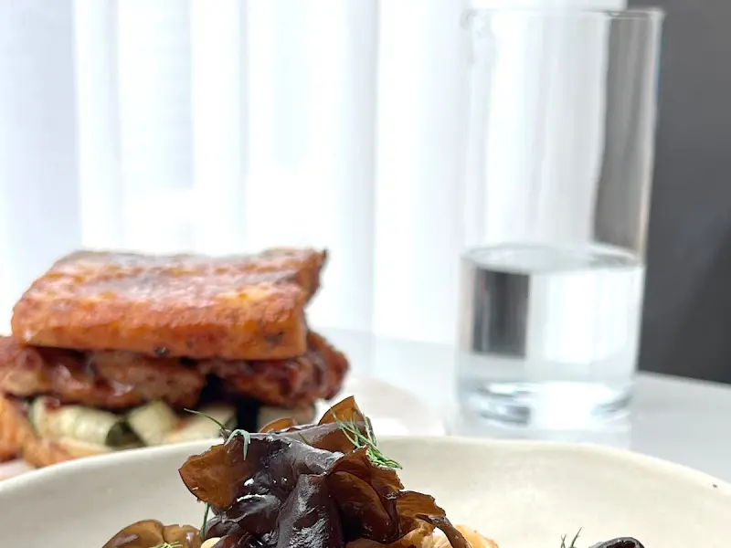 프렌치 치킨 토스트와 비스크 파스타