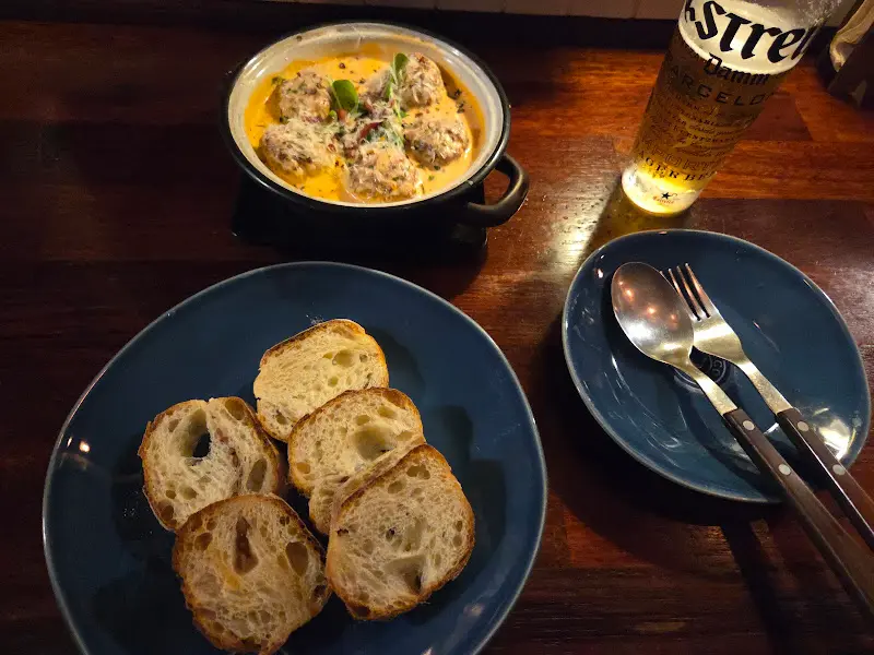 감바스와 알본디가스