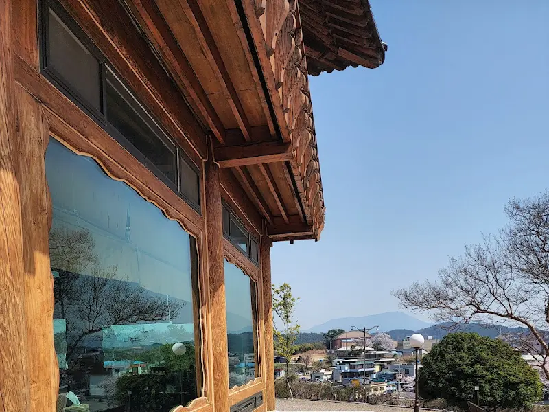 용궁 건물 외벽