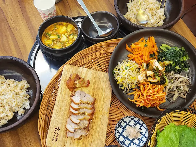 맛깔스러운 밑반찬