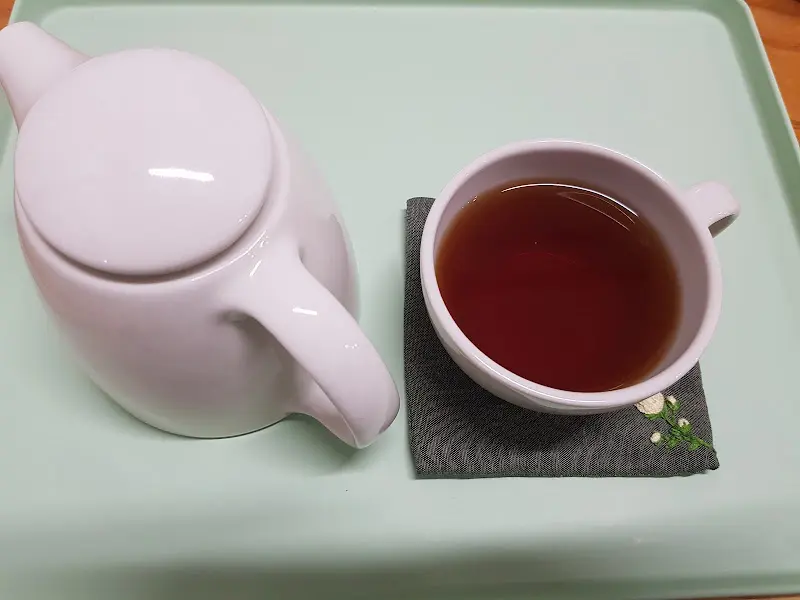 따뜻한 차 한 잔