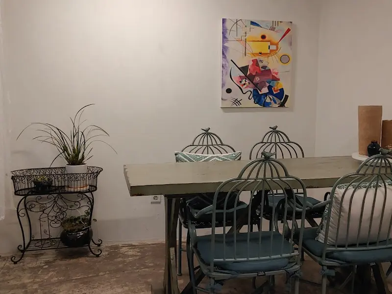 카페 내부 인테리어