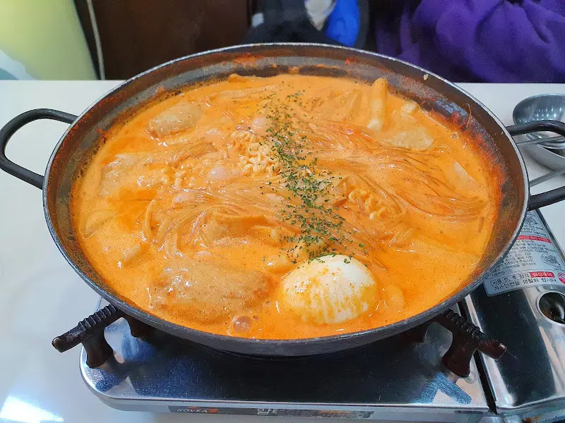 모두랑 떡볶이 조리 전 모습