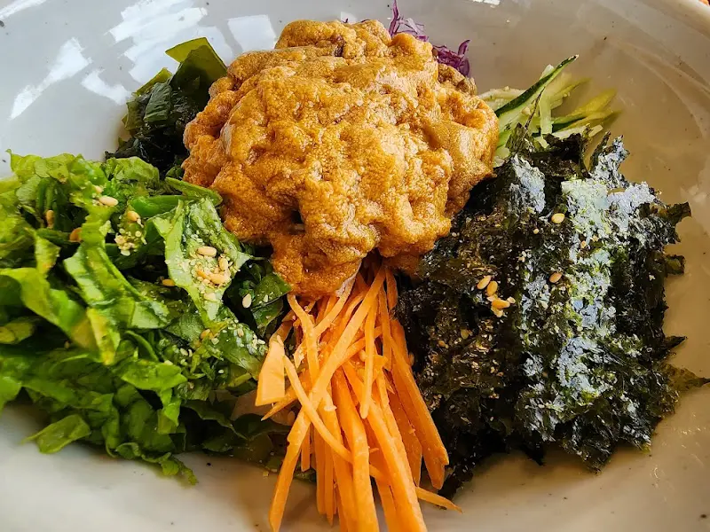 성게알 비빔밥 근접샷