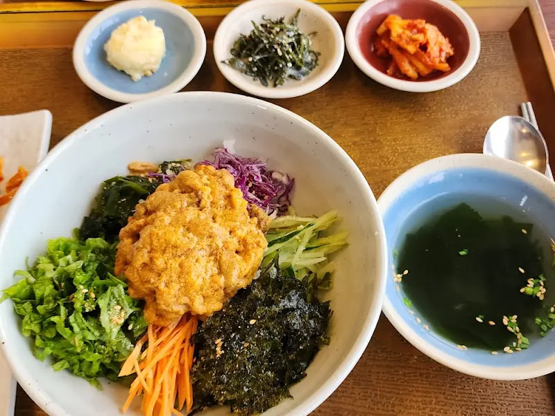 성게알 비빔밥 한상차림