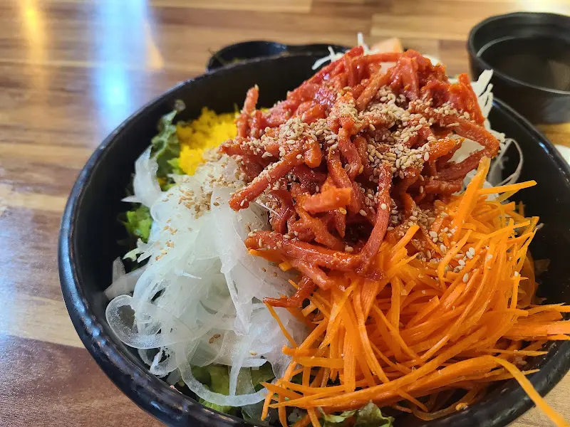 평천하의 육회국수