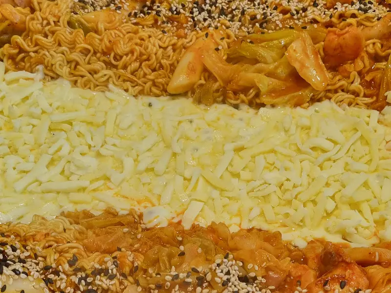 닭갈비와 치즈의 조화