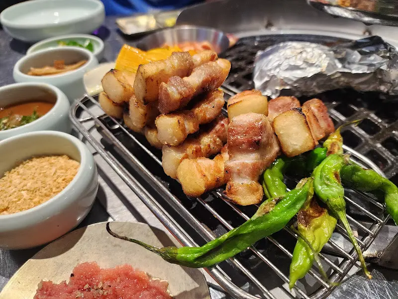 잘 구워진 고기