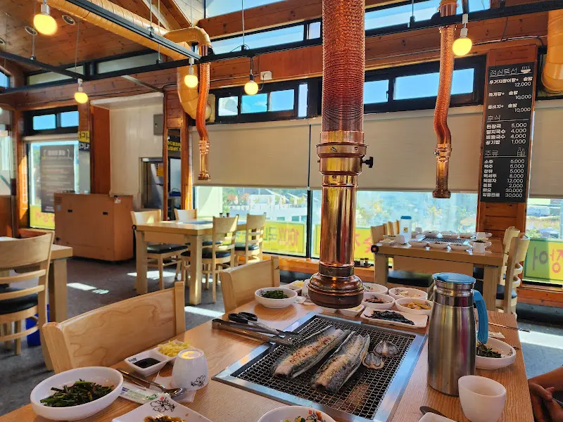 식당 내부 전경