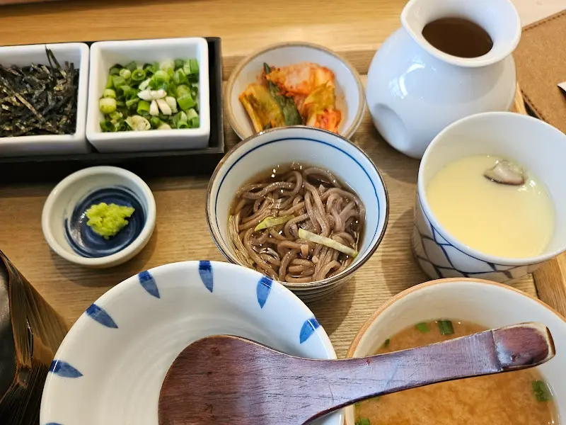 정갈하게 차려진 양산도의 한 상