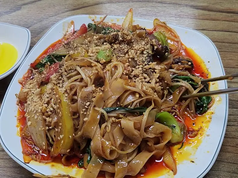 해물볶음 쌀국수