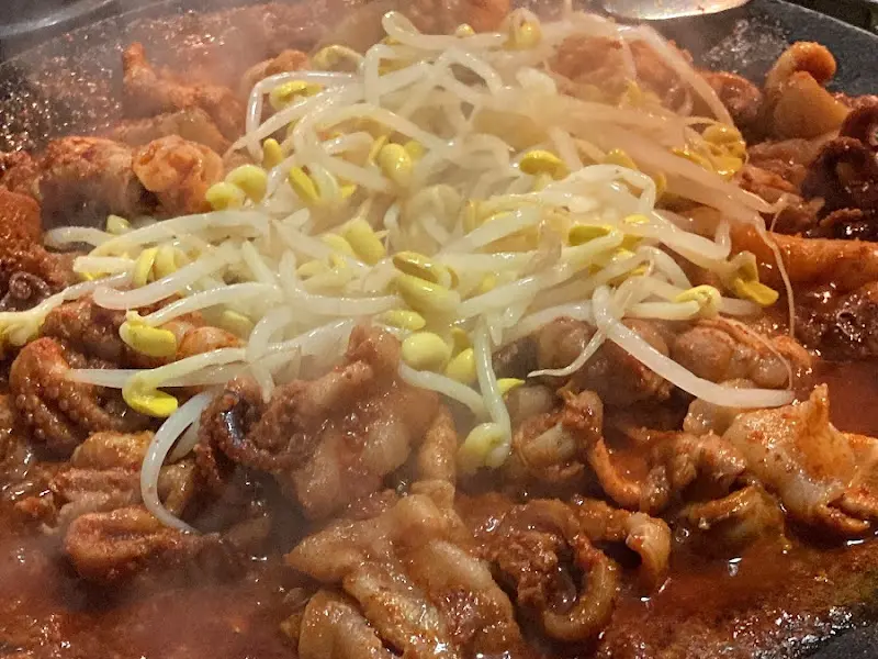 쭈꾸미와 콩나물의 조화