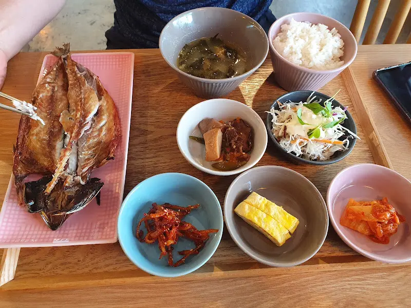 고등어구이 정식 클로즈업