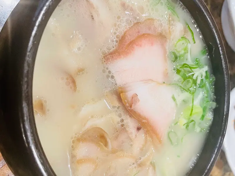 돼지국밥 근접 촬영