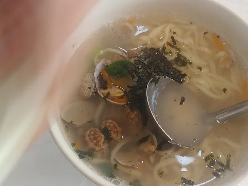 바지락이 듬뿍 들어간 칼국수