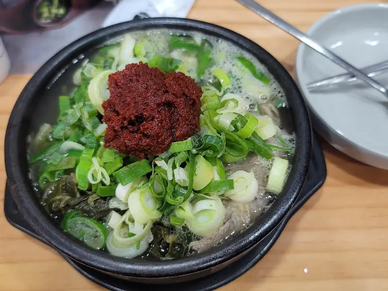 해장국의 푸짐한 양