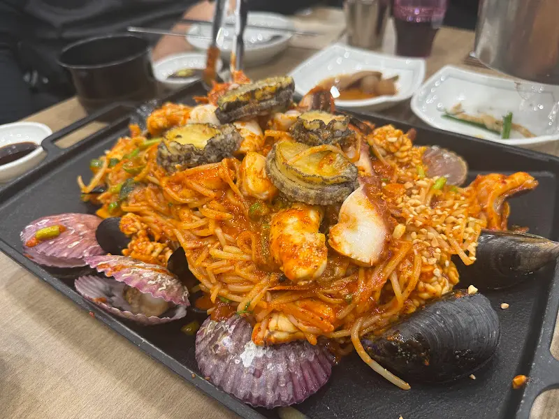 해물찜과 뚝배기