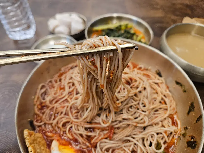 들기름 막국수 면발