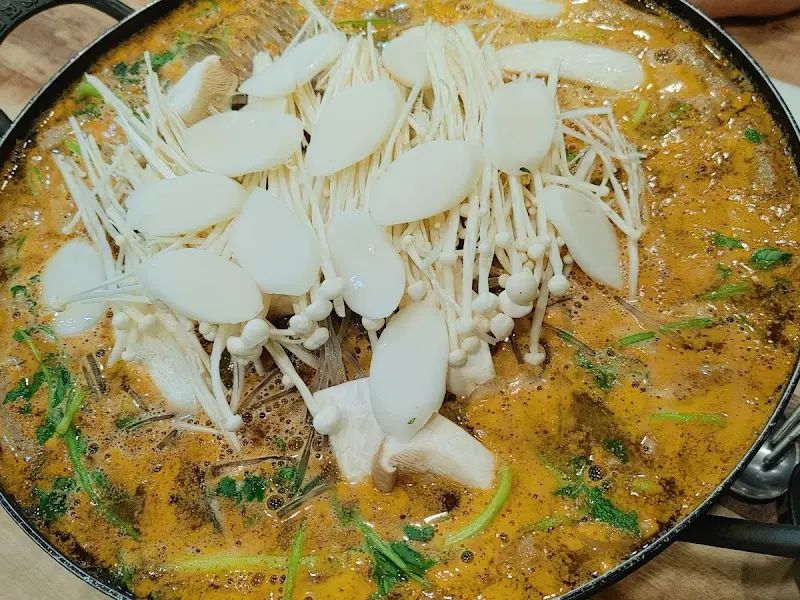 모아원조국밥 돼지곱창전골