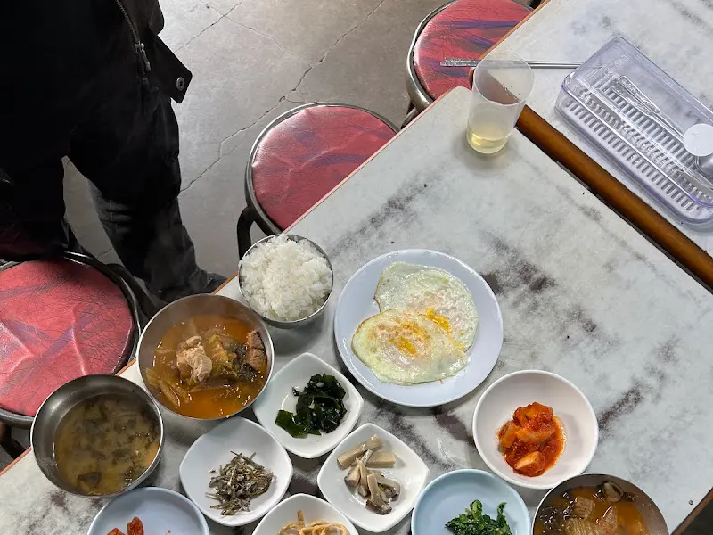 1인당 제공되는 찌개