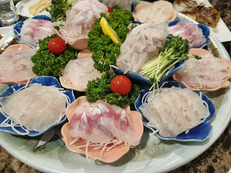 푸짐한 모듬회 한상차림