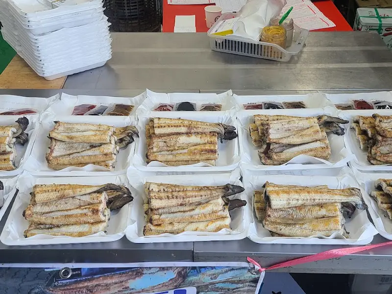 포장되어 판매되는 장어