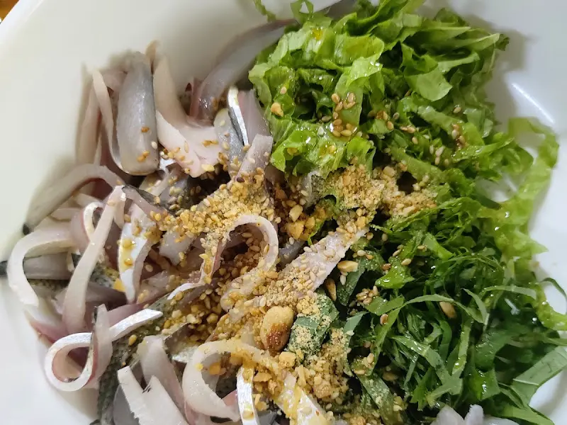 도다리 세꼬시 비빔 준비 모습