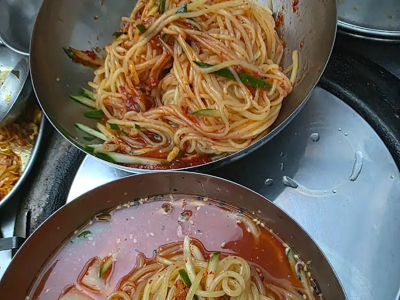 새콤달콤한 쫄면