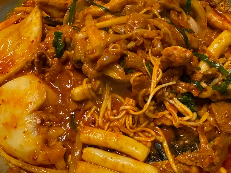 맛있게 익어가는 오리 주물럭 클로즈업