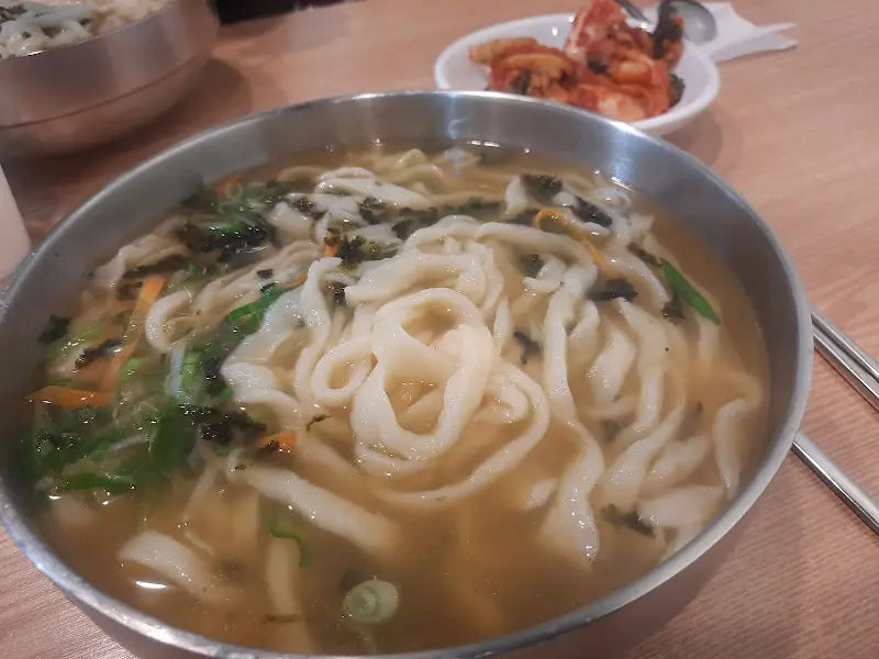 칼국수 한상차림