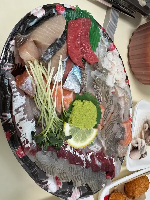 행복수산 푸짐한 모듬회 구성