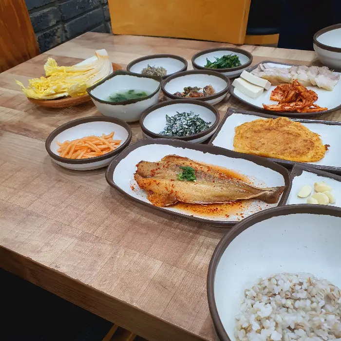 생선구이와 김치