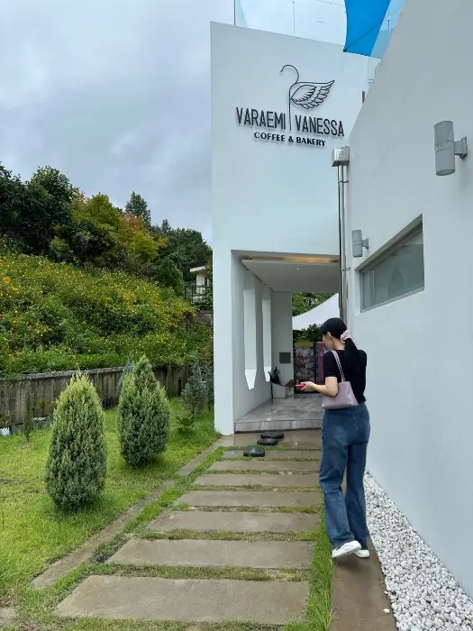 카페 외관 모습