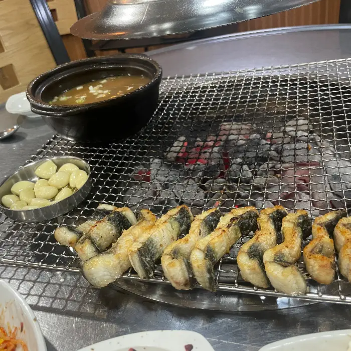 장어와 함께 곁들여 먹기 좋은 밑반찬