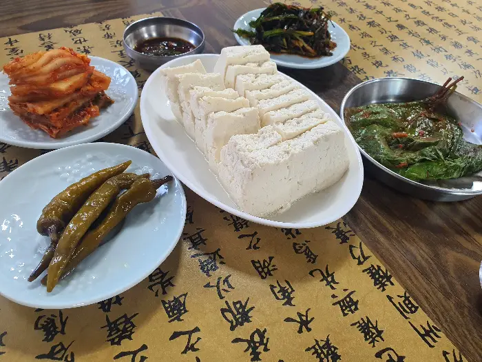 밑반찬과 두부