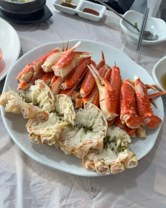 맛있게 비벼진 게딱지 볶음밥