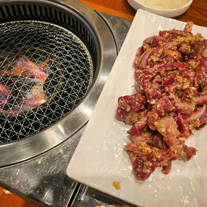 마늘 소갈비 주물럭 한 점
