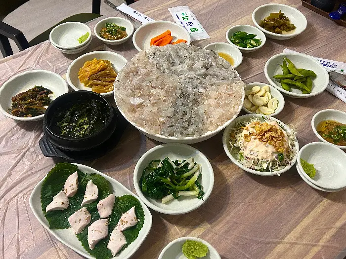 창선수산 기본 반찬