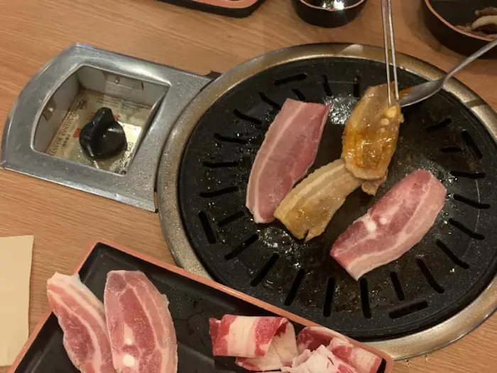 맛있게 익은 고기 한 점